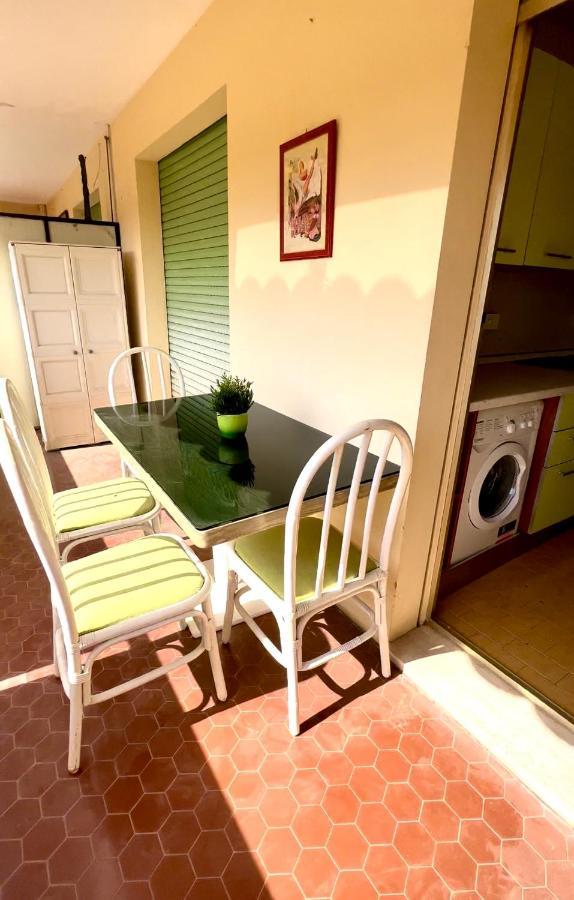 Casa Vacanze Lavanda Menton Bagian luar foto